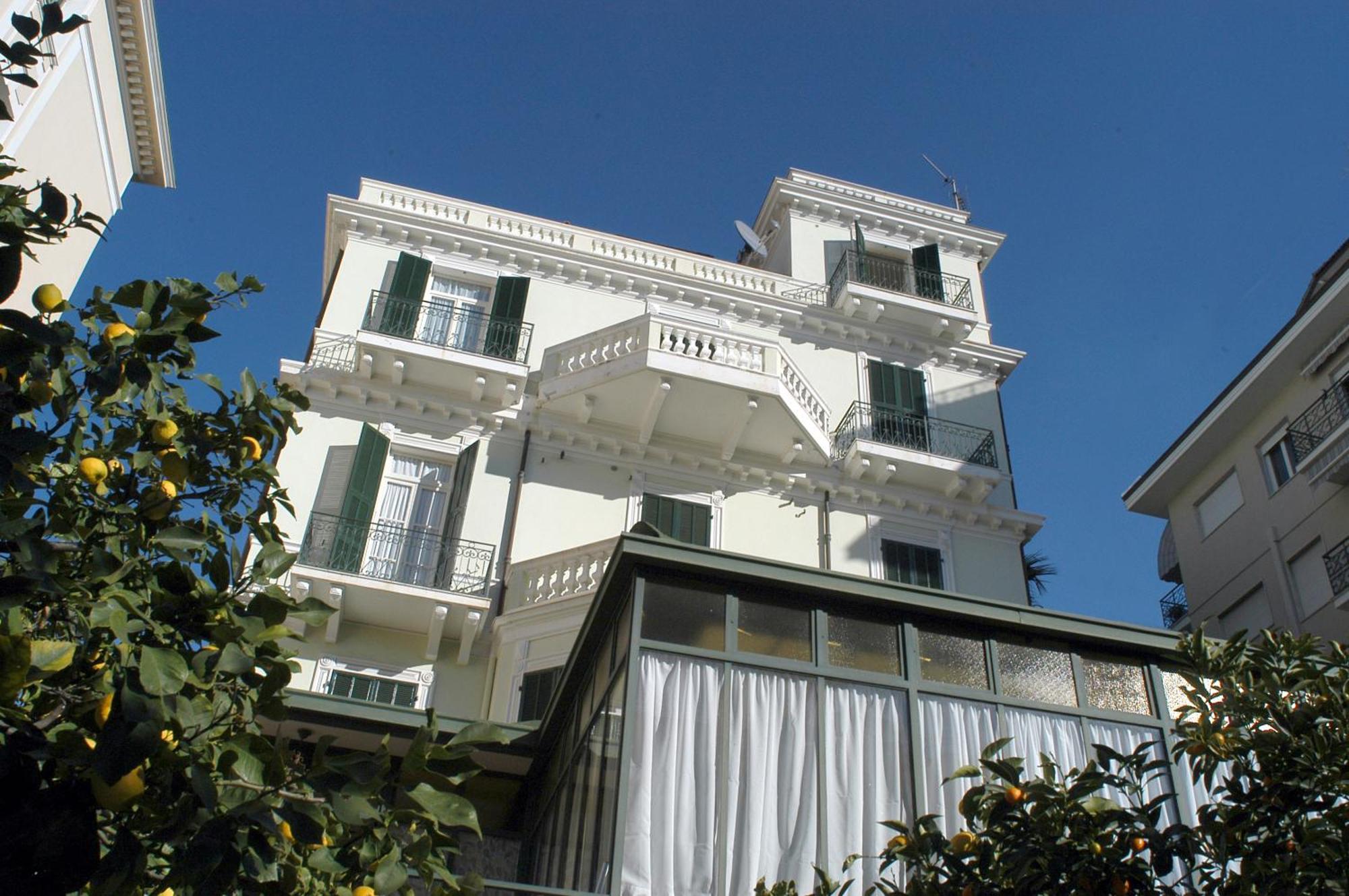 Villa Virginia Bordighera Buitenkant foto